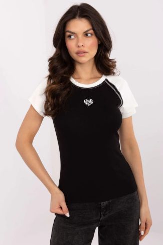1068954 T-shirt model 210117 NM