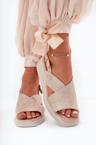 1074852 Buskin model 211942 Step in style
