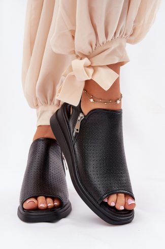 1074861 Buskin model 211945 Step in style