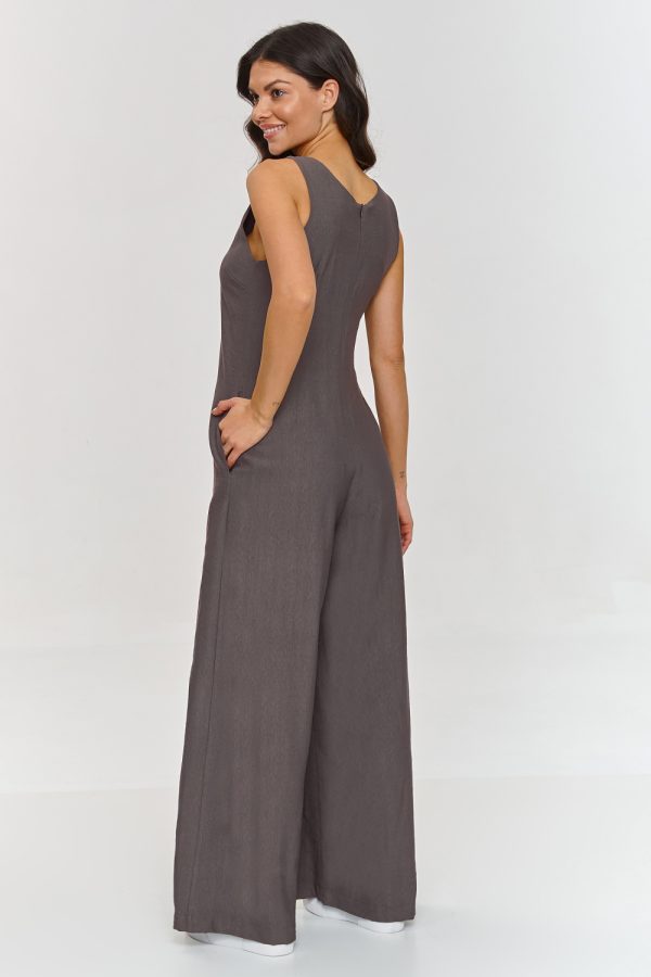 brown Suit model 212404 Makadamia