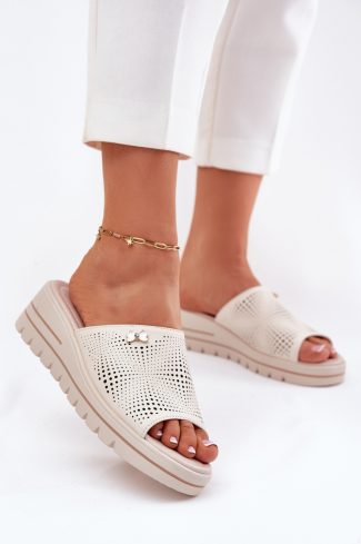 1077933 Buskin model 213040 Step in style