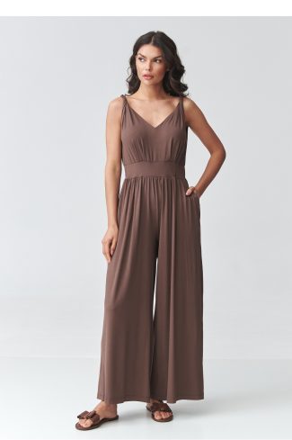 brown Suit model 225658 Makadamia