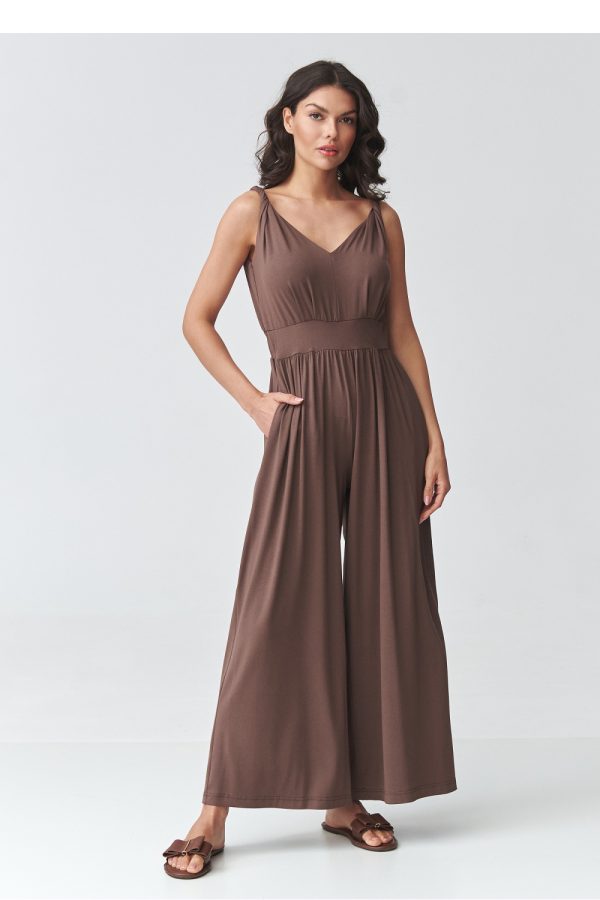 brown Suit model 225658 Makadamia
