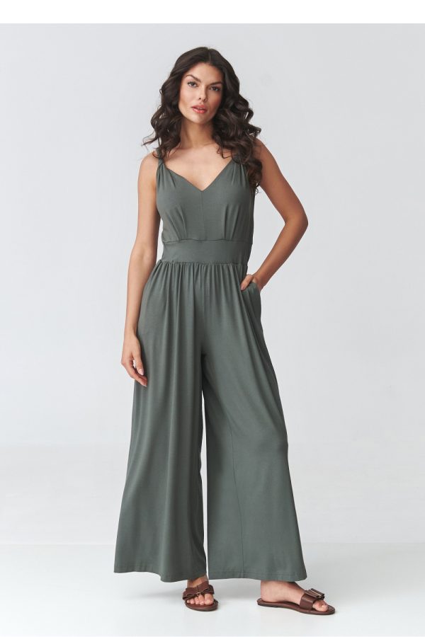 green Suit model 225660 Makadamia