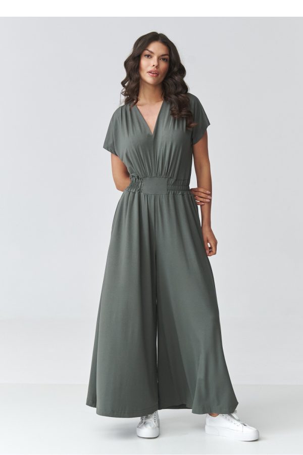 green Suit model 225680 Makadamia