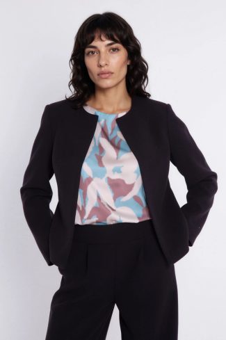 black Jacket model 225821 Nife