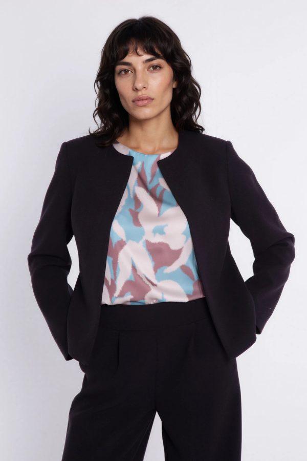 black Jacket model 225821 Nife