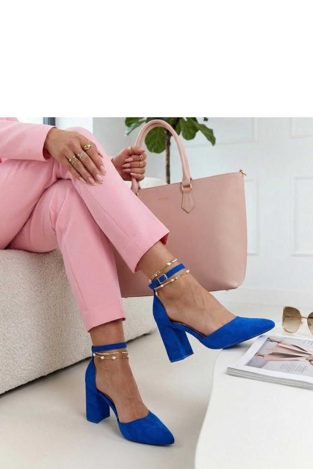 1121038 Block heel pumps model 226568 Solea