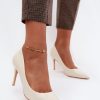 1127920 High heels model 228773 Step in style