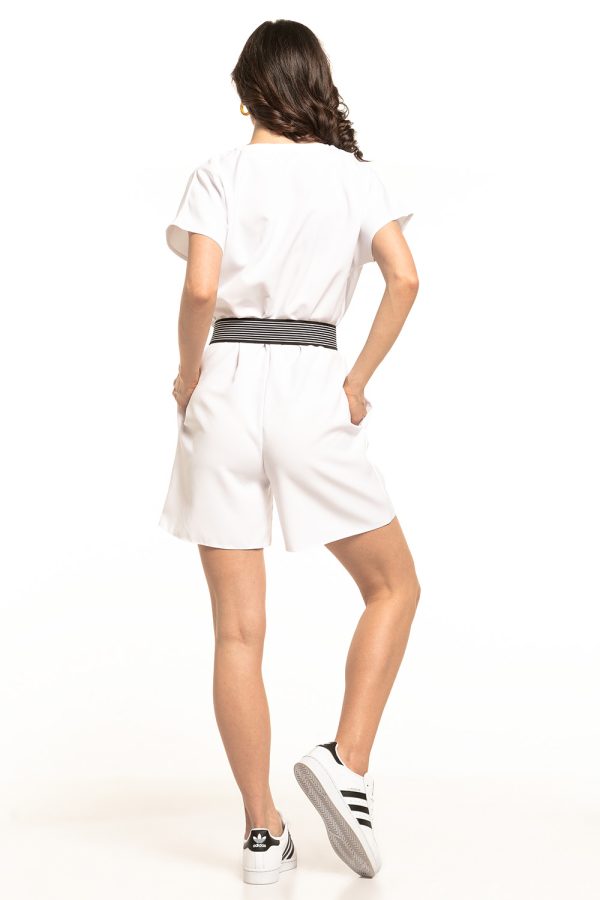 white Suit model 143285 Tessita