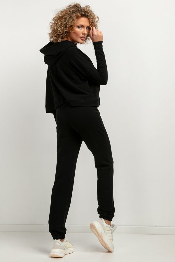 black Sweatshirt model 183234 Tessita