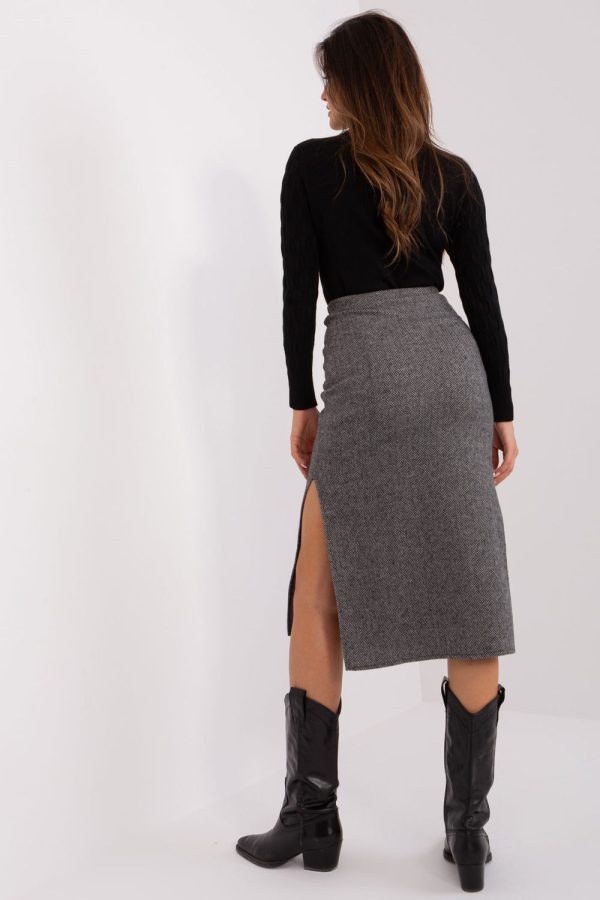 Black Skirt in Skirts with Cotton and Spandex
