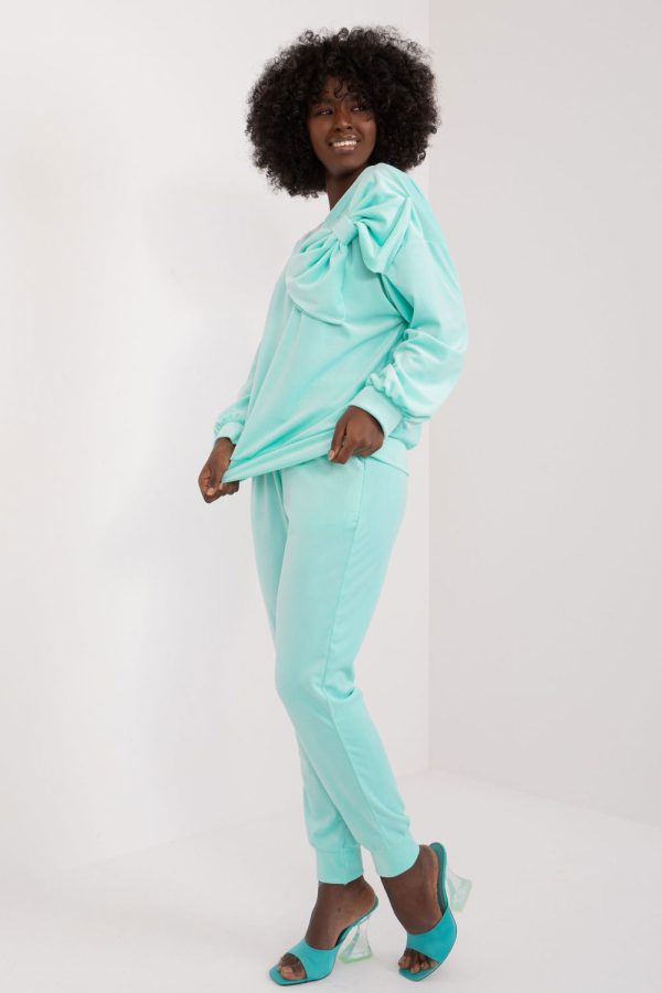 Green Set in Pants, Trousers, Shorts with Spandex and Polyester