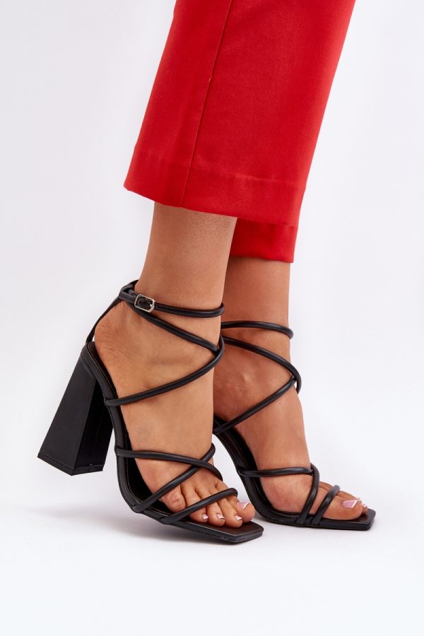 black Heel sandals model 193936 Step in style