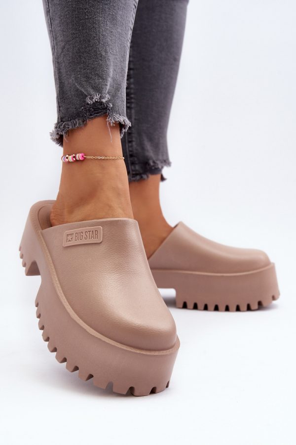 beige Flip-flops model 194120 Step in style