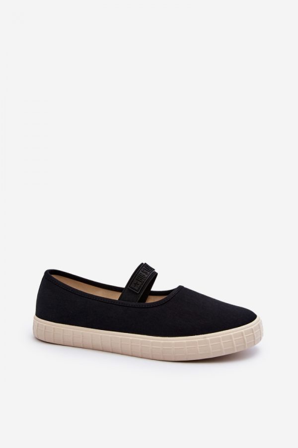 black Sneakers model 194982 Step in style