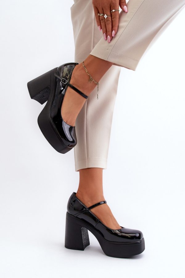 black Half shoes model 195410 Step in style