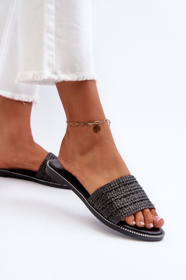 Black Flip-flops in Sandals & Flip-Flops For Women with Fabric, Footbed and Heel Height