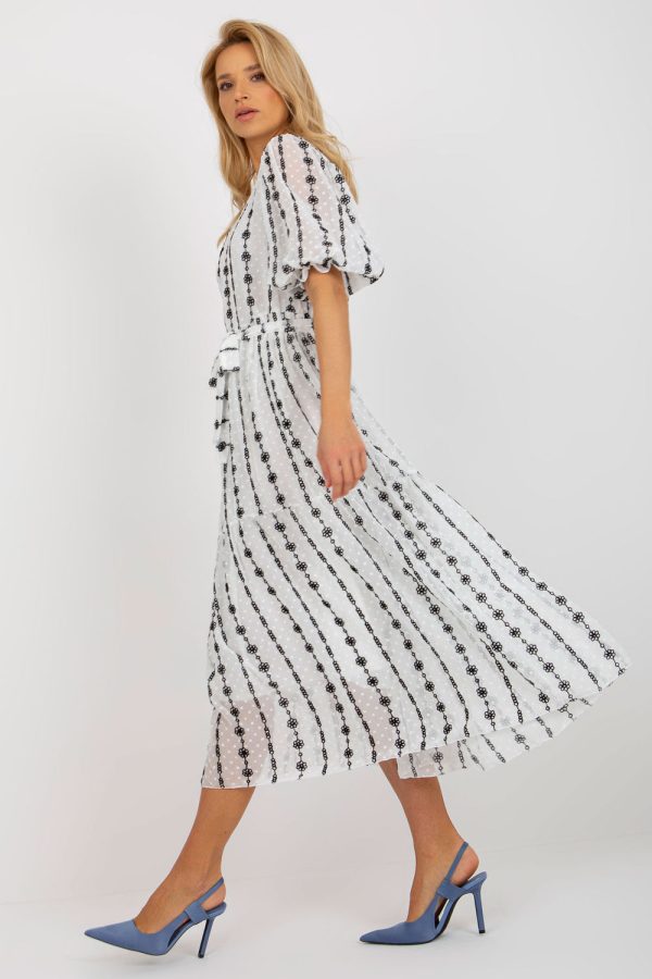 white Daydress model 195803 Lakerta