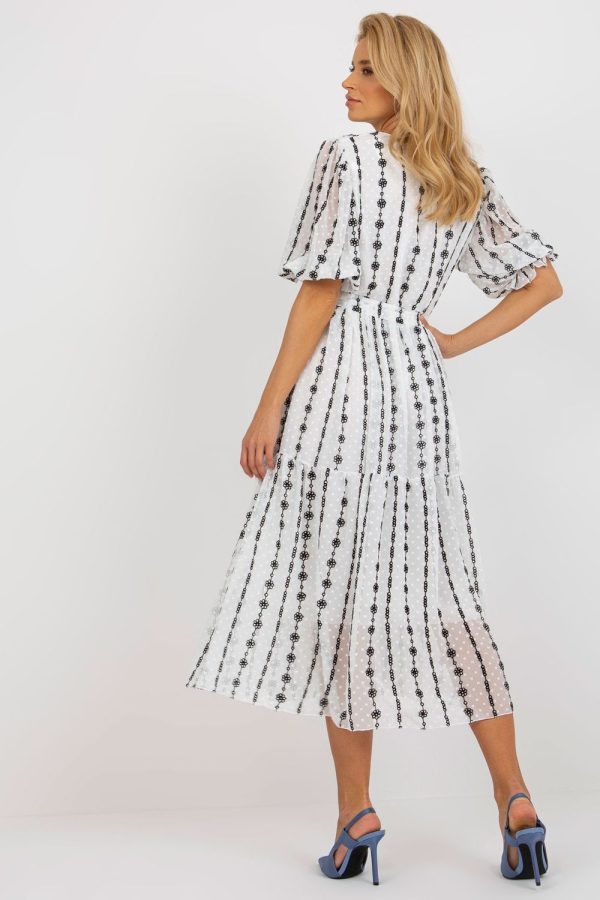 white Daydress model 195803 Lakerta