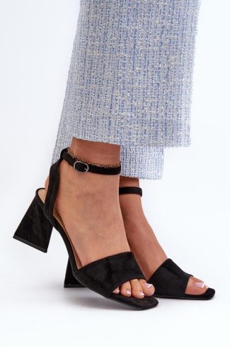 black Heel sandals model 196318 Step in style