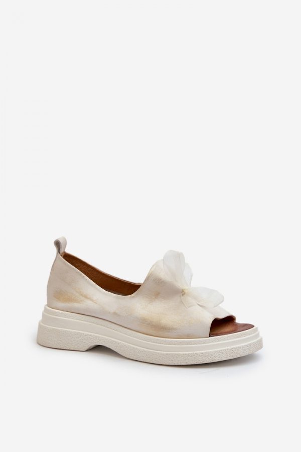 white Sandals model 198403 Step in style