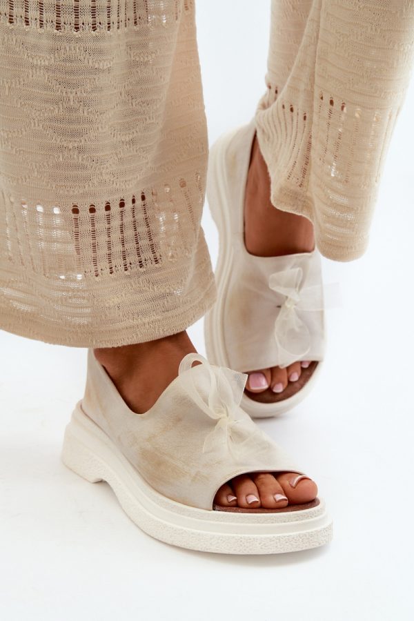 white Sandals model 198403 Step in style