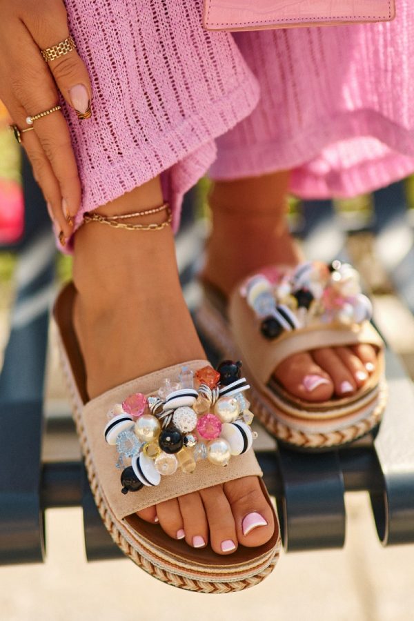Beige Flip-flops in Sandals & Flip-Flops For Women with Fabric, Footbed and Platform Height