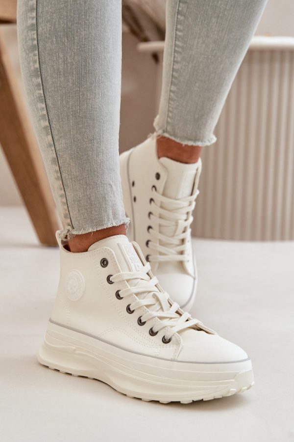 white Sneakers model 199904 Step in style