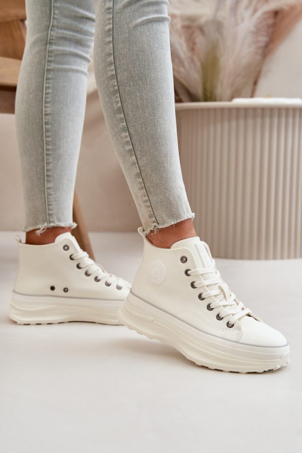 white Sneakers model 199904 Step in style