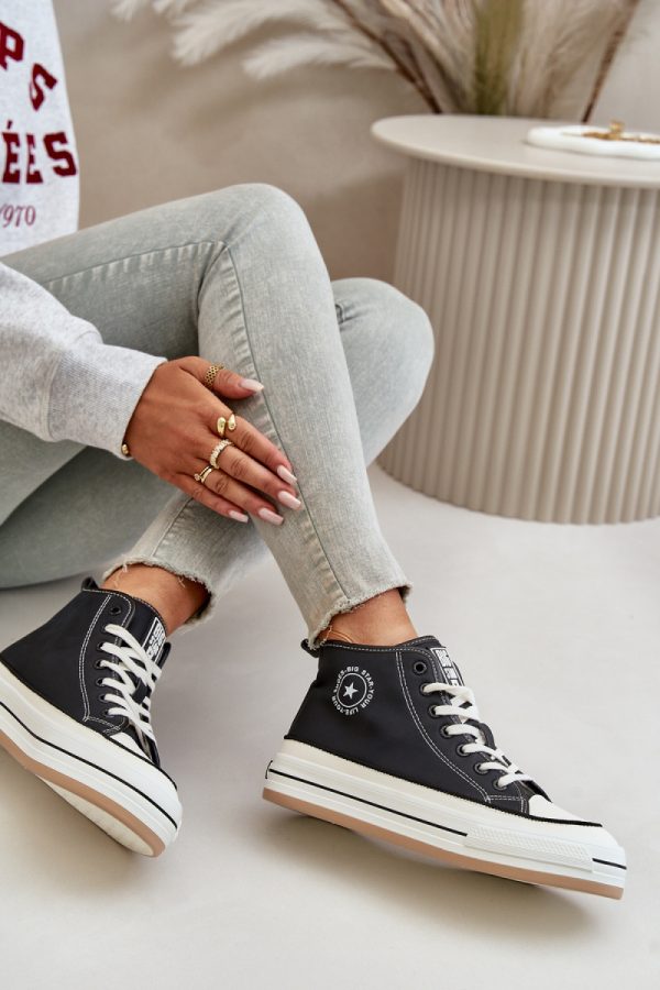 black Sneakers model 199905 Step in style
