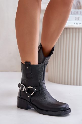 black Boots model 201180 Step in style