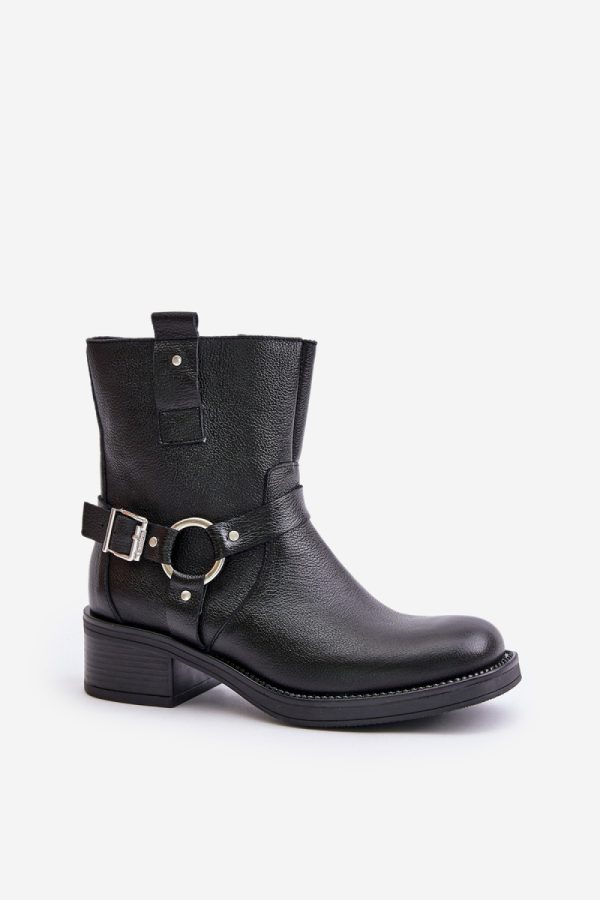 black Boots model 201180 Step in style