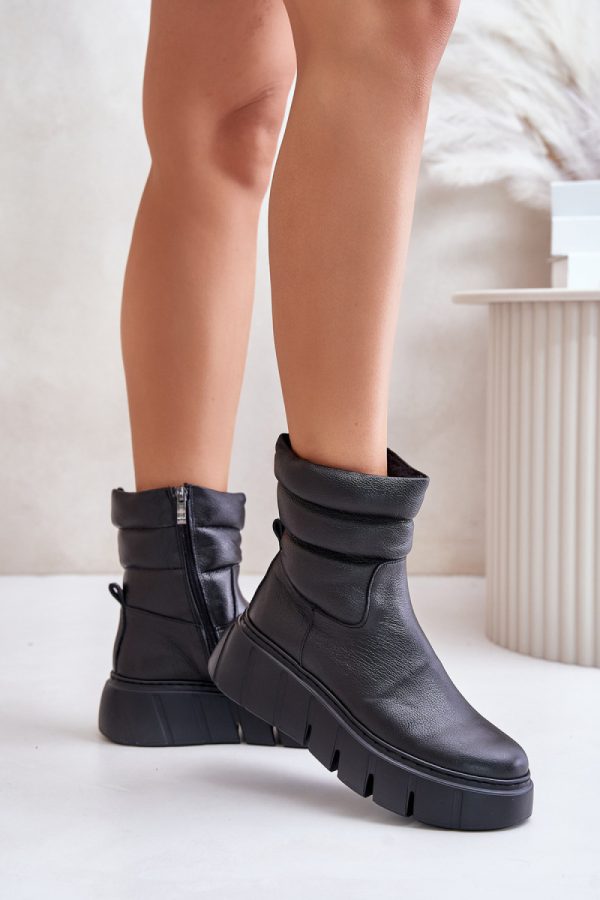 black Boots model 201182 Step in style