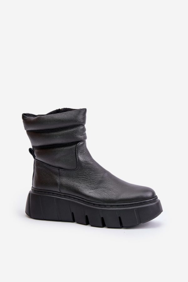 black Boots model 201182 Step in style
