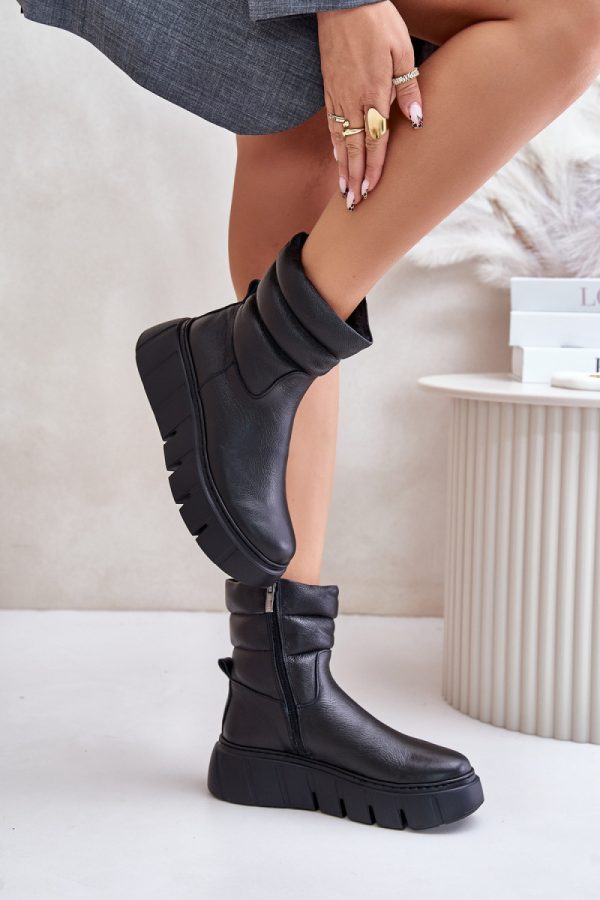 black Boots model 201182 Step in style