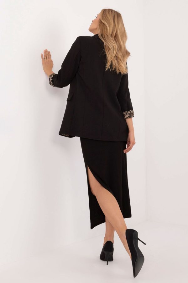 Black Skirt in Skirts with Spandex and Polyester