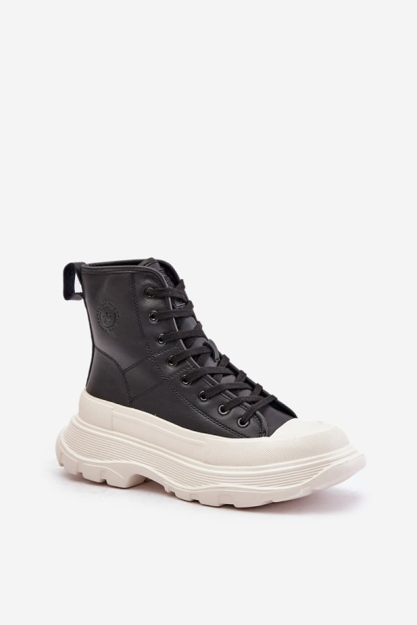 black Sneakers model 202229 Step in style