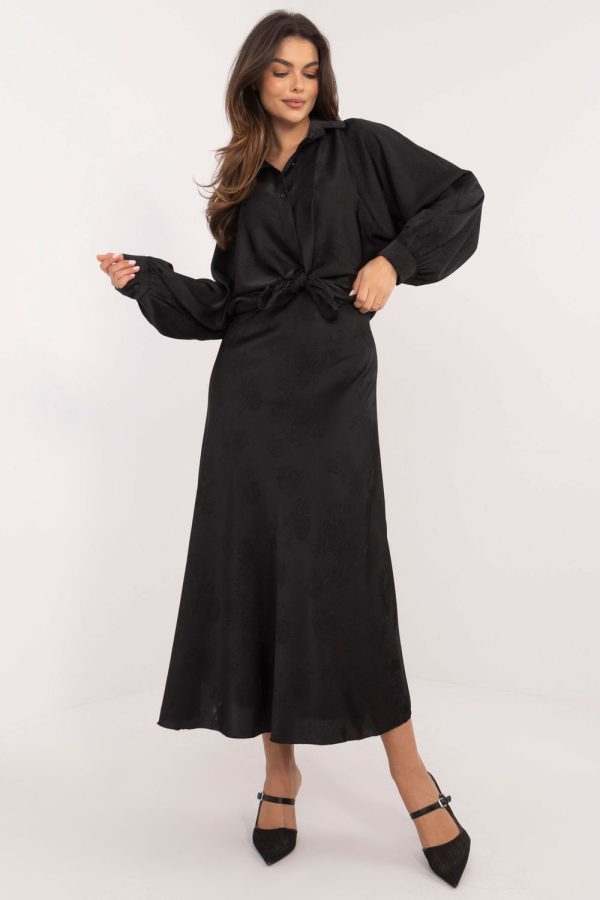 Black Skirt in Skirts with Spandex and Polyester