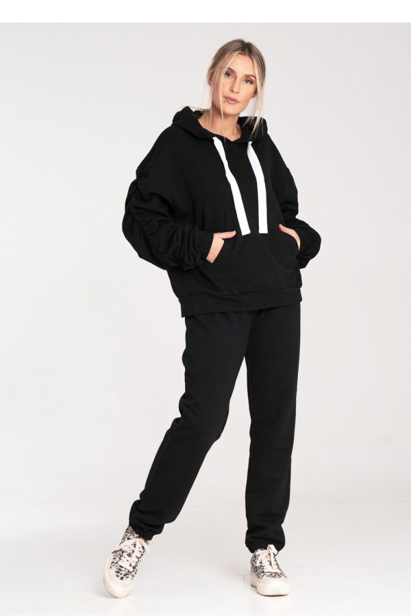 black Sweatshirt model 203130 Figl