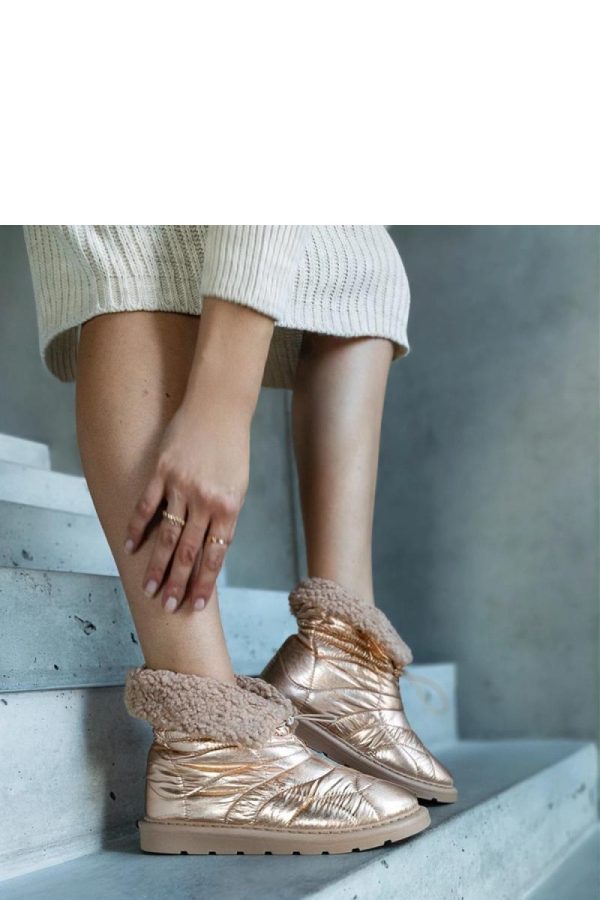 ~ Snow Boots..Fabric and Heel Height