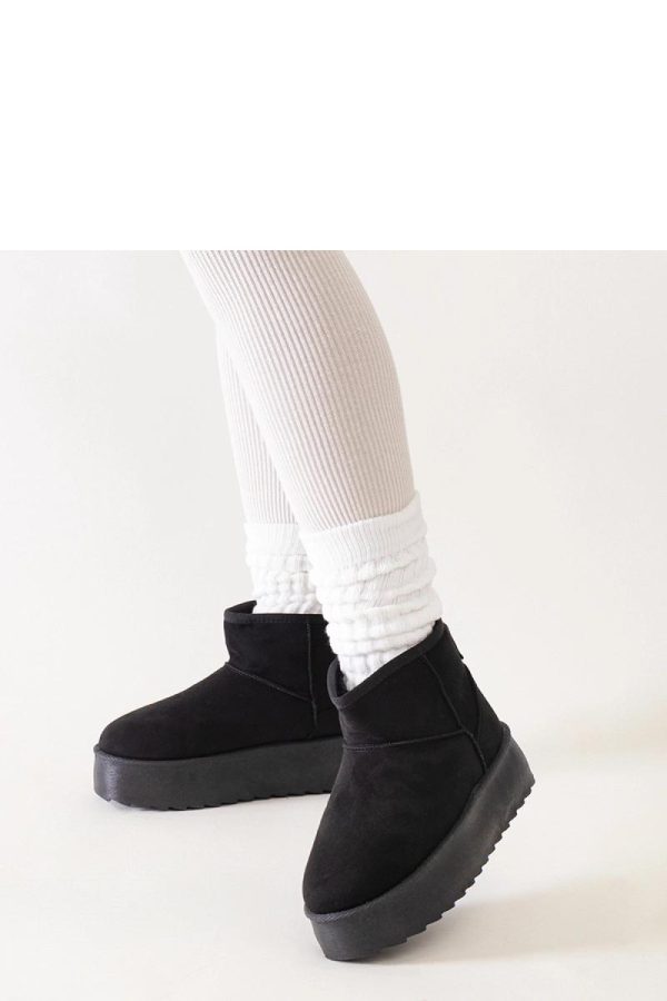 Black Snow Boots..Fabric and Heel Height