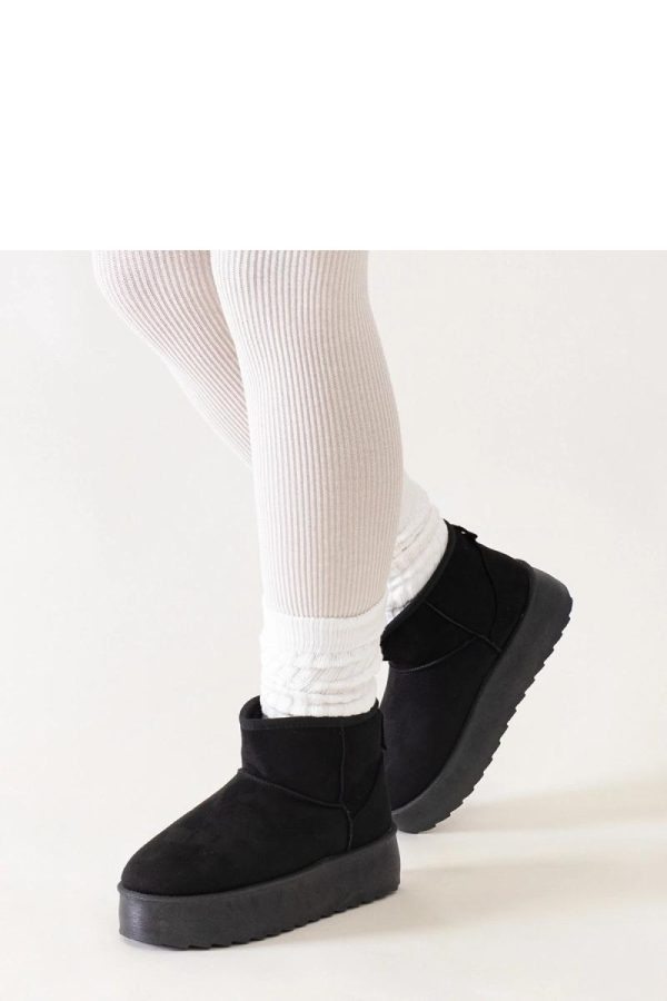 Black Snow Boots..Fabric and Heel Height
