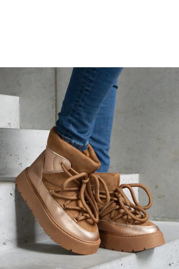 Brown Snow Boots....Fabric and Heel Height