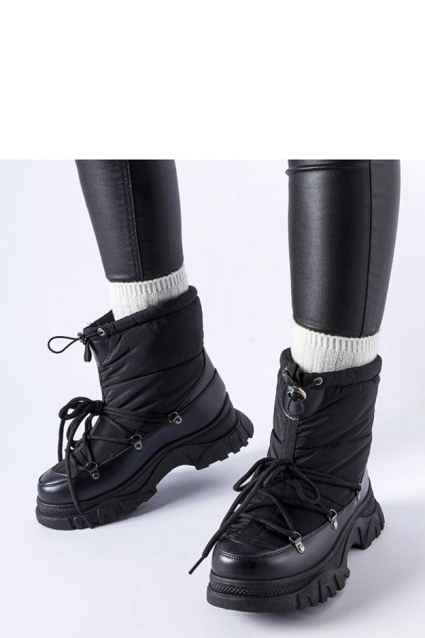 Black Snow Boots.Fabric and Heel Height