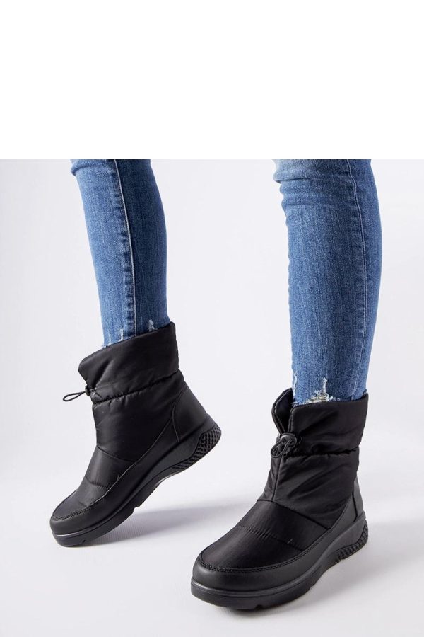 Black Snow Boots.Heel Height