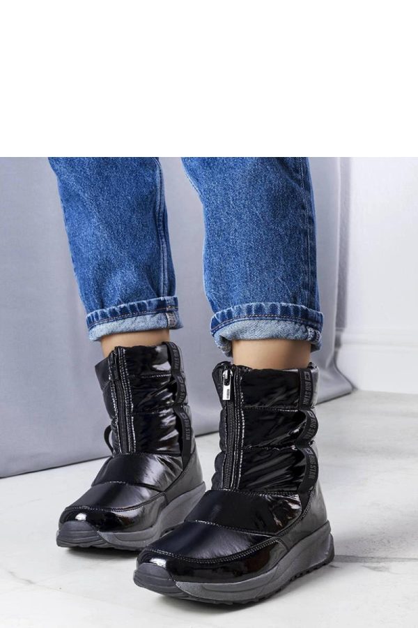 Black Snow Boots..Heel Height
