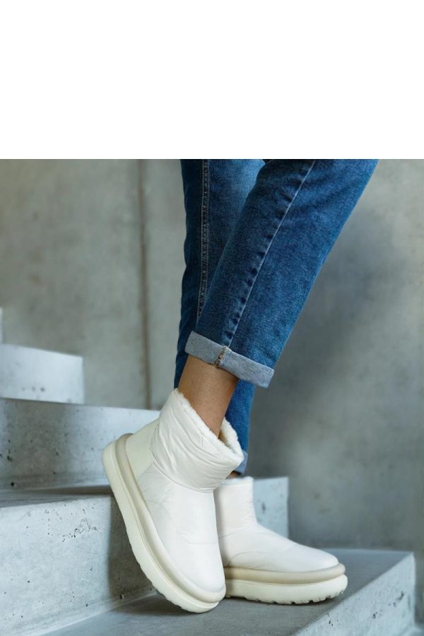 Beige Snow Boots in Women`s Ankle Boots & Booties with Fabric and Heel Height