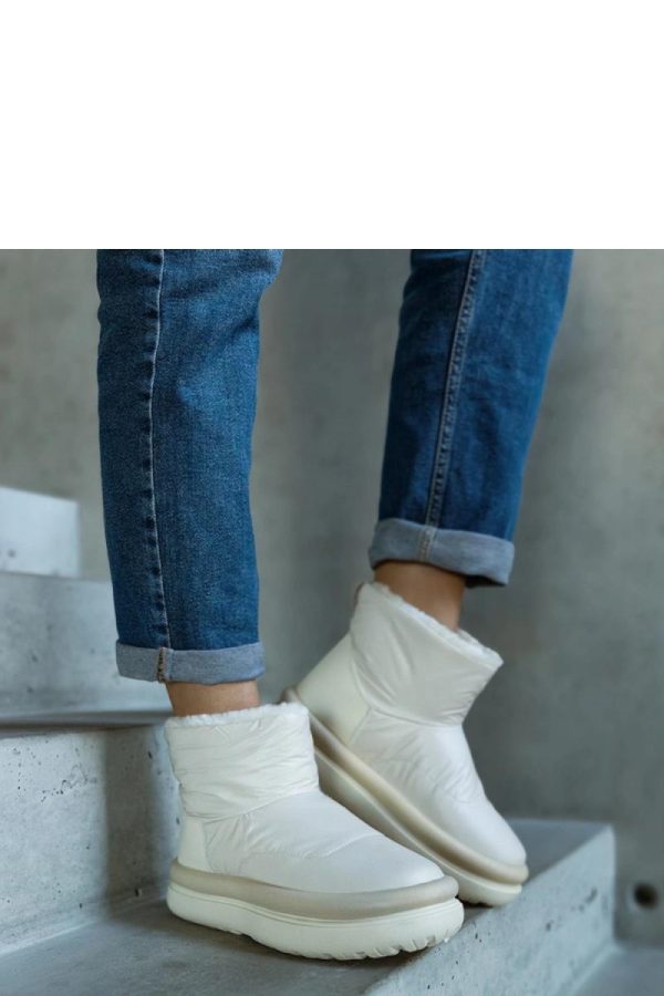 Beige Snow Boots in Women`s Ankle Boots & Booties with Fabric and Heel Height