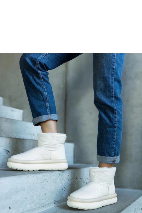 Beige Snow Boots in Women`s Ankle Boots & Booties with Fabric and Heel Height